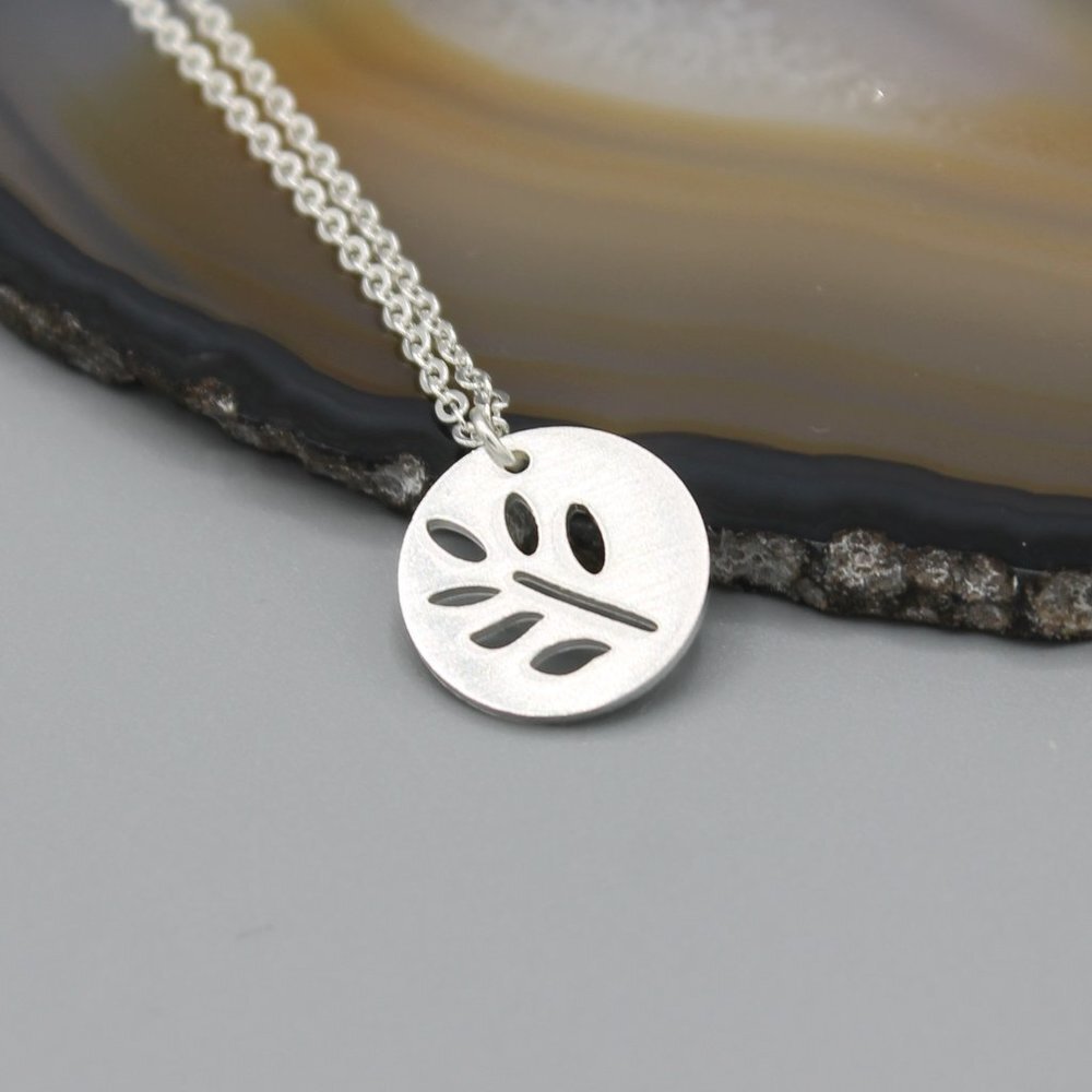Jewelry necklace pendant leaf nature dainty minimalist new simple fashion